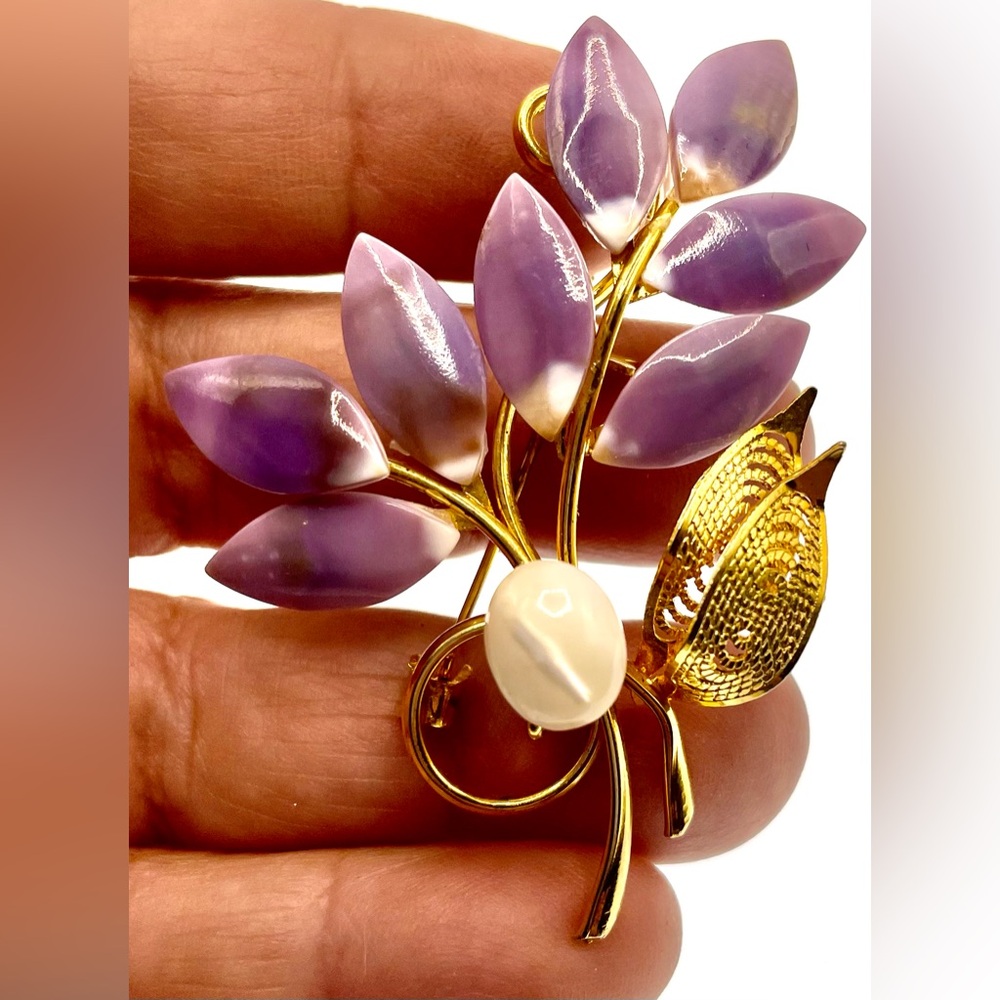 Vintage Shell Floral Design Brooch Gold Tone Pin Bouquet - Picture 6 of 6